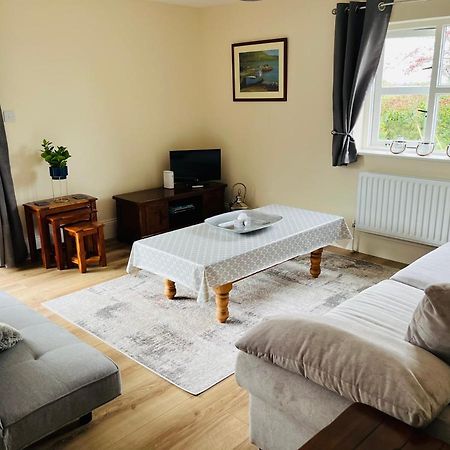 Hillcrest Lodge, Private Apartment On Lough Corrib, Oughterard Galway Exterior foto
